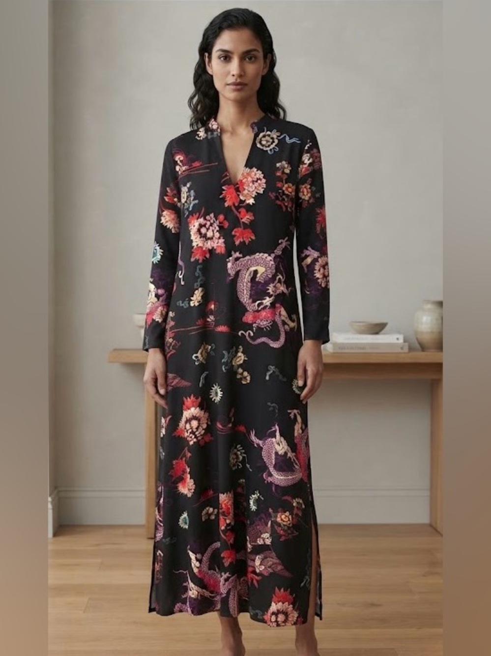 Natori Black Maxi Dress / sleep wear 3/4 sleeve Floral & Dragon print